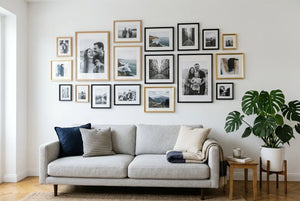 Comment agencer un mur de cadres photos : guide complet